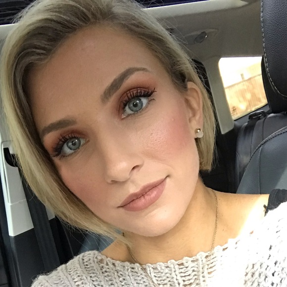 Meet your Posher, Audrey - Picture 1 of 1